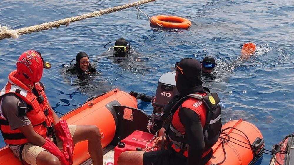 Pria Cina Terjebak 5 Hari Saat Menyelam, Bertahan Makan Ikan Mentah